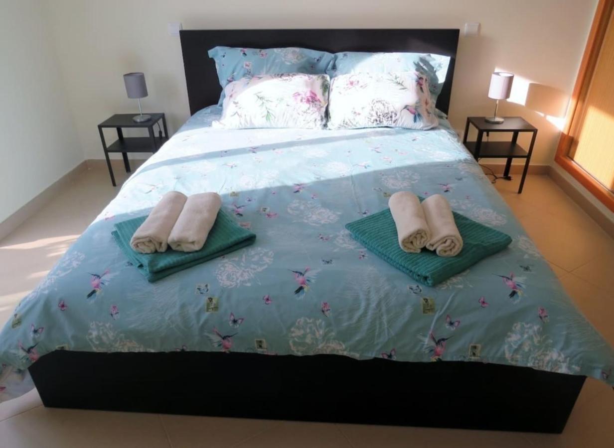 2 Bed Apartment With Com Pool 塔维拉 外观 照片