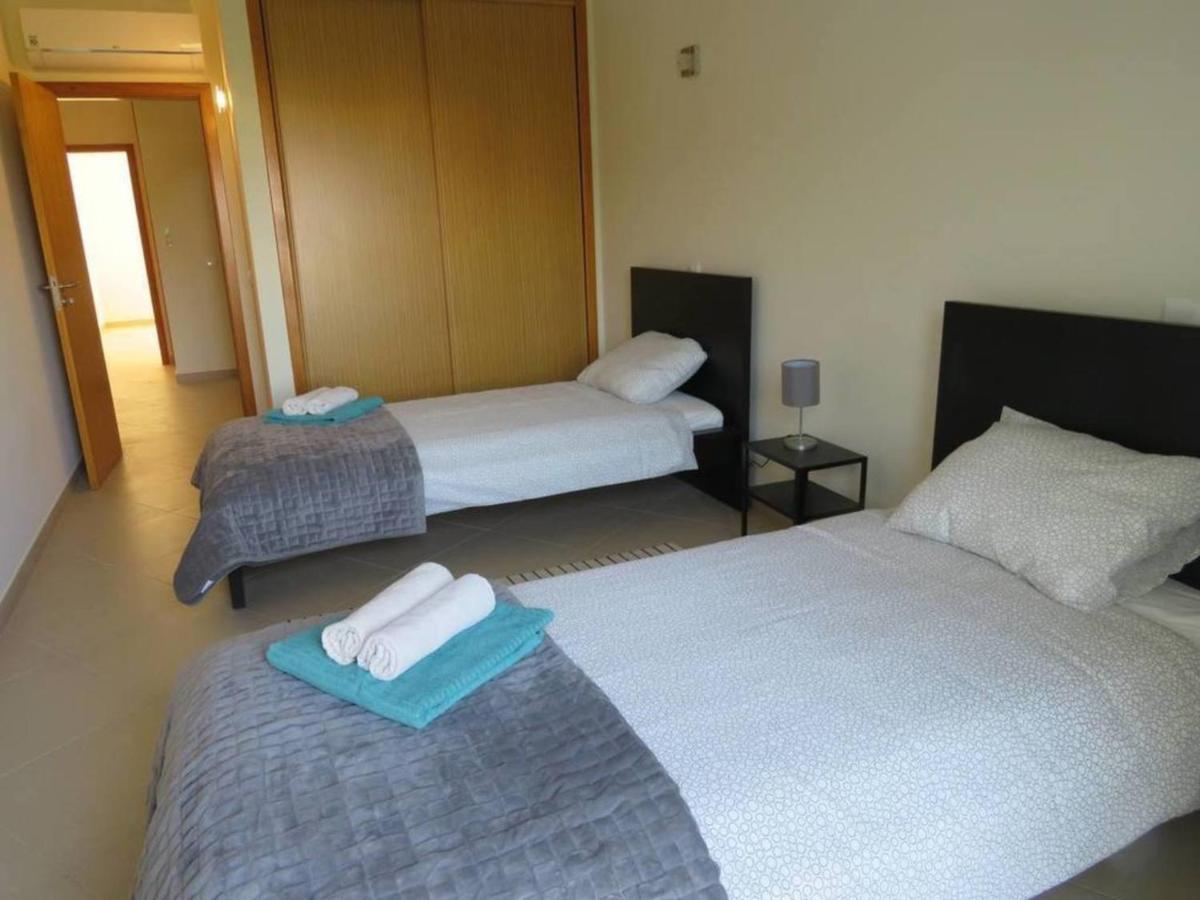 2 Bed Apartment With Com Pool 塔维拉 外观 照片